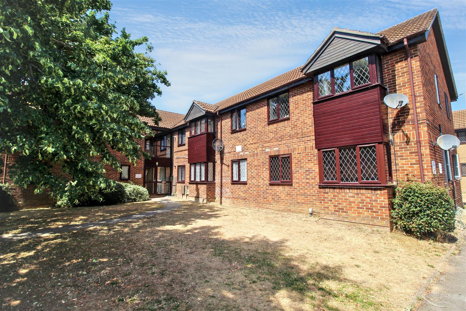 Ashmere Close, Calcot, Reading